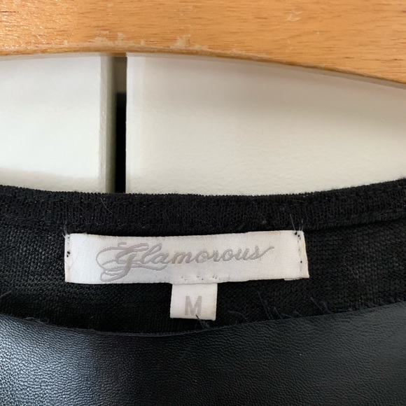 ❤️Glamorous Black Faux Leather Panel Knit Top M - Picture 2 of 3